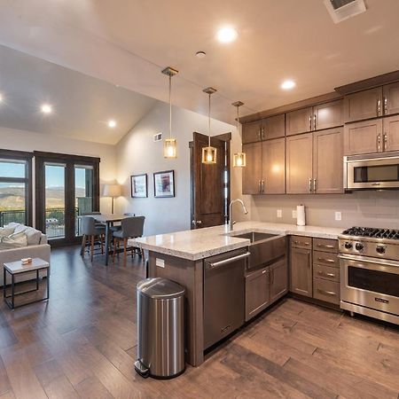 Blackstone Luxury 2Br, Walk To Skiing At Cabriolet, Mountain View, Shared Pool And Hot Tub, Gym Park City Exteriér fotografie